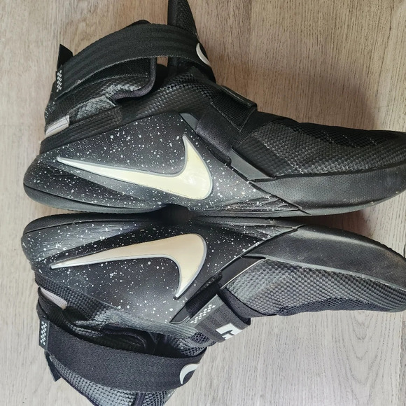 Nike LeBron Soldier 9 flyease blackout athleisure althletic sports men size 12 - Picture 10 of 14